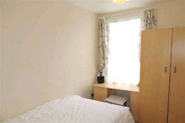  Image of 2 bedroom Flat to rent in Morland Road Addiscombe Croydon CR0 at Croydon, CR0 6HA