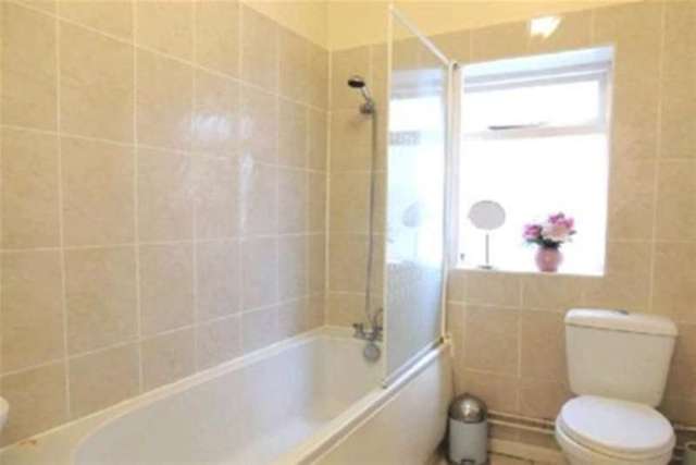  Image of 2 bedroom Flat to rent in Morland Road Addiscombe Croydon CR0 at Croydon, CR0 6HA