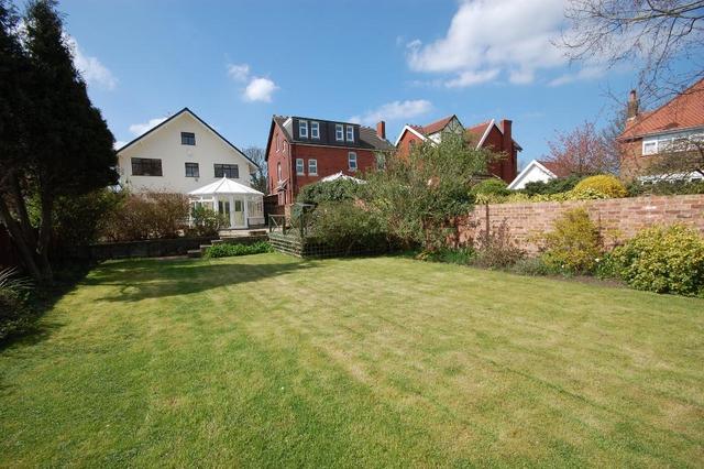  Image of 4 bedroom Detached house to rent in Morley Road Southport PR9 at Churchtown, PR9 9JS