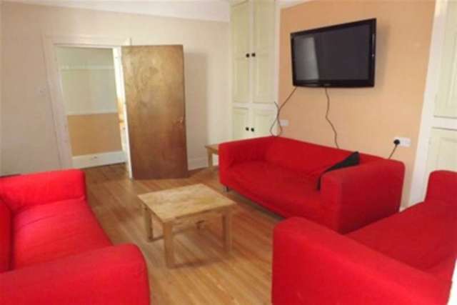  Image of 7 bedroom Detached house to rent in Mount Gould Road Plymouth PL4 at Plymouth, PL4 7PT