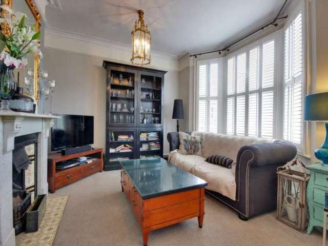  Image of 4 bedroom Detached house to rent in Mountfield Gardens Tunbridge Wells TN1 at Tunbridge Wells Kent Royal Tunbridge Wells, TN1 1SJ