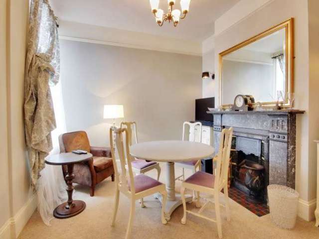  Image of 4 bedroom Detached house to rent in Mountfield Gardens Tunbridge Wells TN1 at Tunbridge Wells Kent Royal Tunbridge Wells, TN1 1SJ