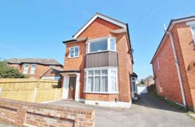 Image of 3 bedroom Flat for sale in Myrtle Road Bournemouth BH8 at Myrtle Road  Bournemouth, BH8 8TA
