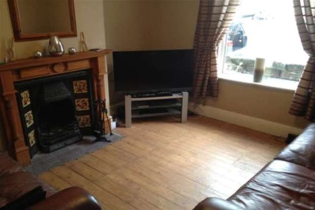  Image of 2 bedroom Terraced house to rent in Navigation Road Altrincham WA14 at Altrincham, WA14 1LW