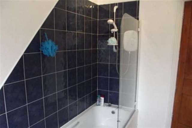 Image of 2 bedroom Terraced house to rent in Navigation Road Altrincham WA14 at Altrincham, WA14 1LW