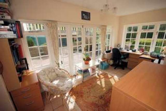  Image of 4 bedroom Detached house for sale in Dunsmore Dunsmore Aylesbury HP22 at Dunsmore Wendover, HP22 6QL
