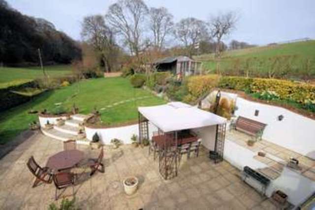  Image of 4 bedroom Detached house for sale in Dunsmore Dunsmore Aylesbury HP22 at Dunsmore Wendover, HP22 6QL