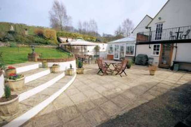  Image of 4 bedroom Detached house for sale in Dunsmore Dunsmore Aylesbury HP22 at Dunsmore Wendover, HP22 6QL
