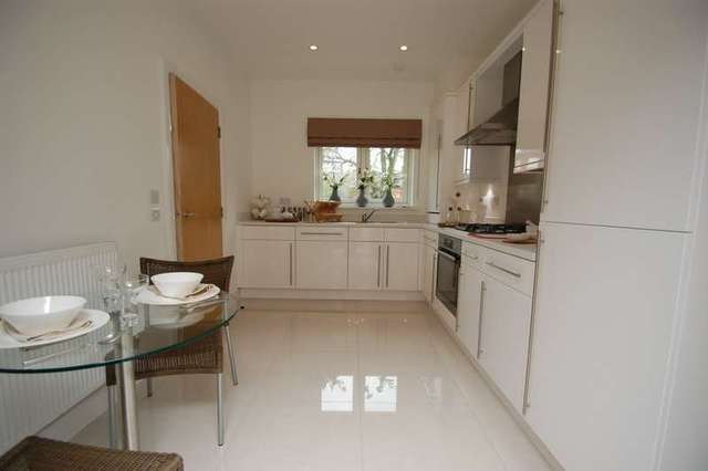  Image of 4 bedroom Terraced house to rent in Newlands Way Cholsey Wallingford OX10 at Cholsey  Wallingford, OX10 9FF