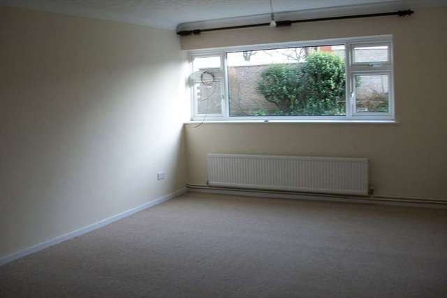  Image of 2 bedroom Ground Flat to rent in Bridlemere Court Newmarket CB8 at Newmarket Suffolk, CB8 9AT