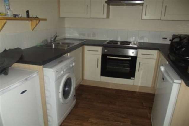  Image of 1 bedroom Flat to rent in Newsham Drive Liverpool L6 at Liverpool, L6 7UG