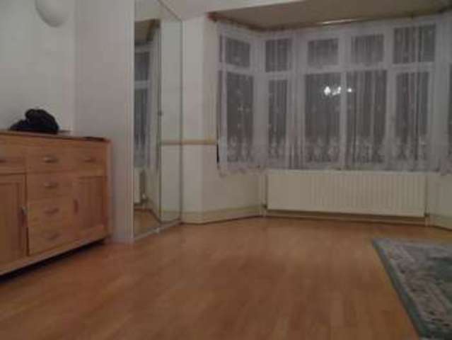  Image of Flat to rent in Norman Road Sutton SM1 at Norman Road  Sutton, SM1 2TB