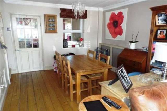  Image of 2 bedroom Detached house to rent in North Road Brentwood CM14 at Brentwood, CM14 4UZ