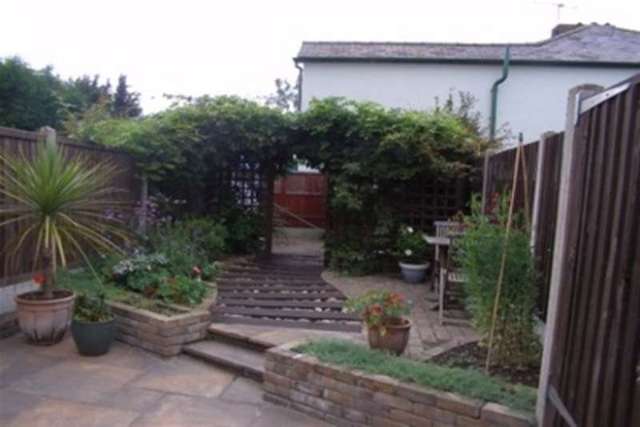  Image of 2 bedroom Detached house to rent in North Road Brentwood CM14 at Brentwood, CM14 4UZ