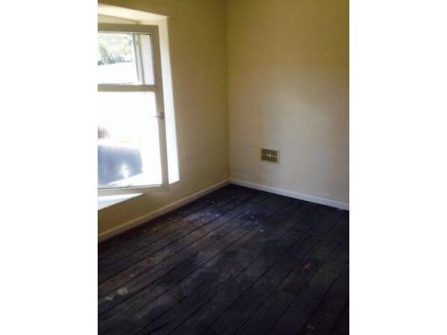  Image of 3 bedroom Terraced house to rent in North Road Porth CF39 at Porth  Rhondda, CF39 9SG