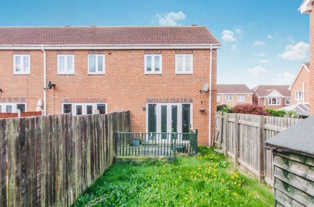  Image of 3 bedroom Detached house for sale in Northfield Grove South Kirkby Pontefract WF9 at Northfield Grove South Kirkby Pontefract, WF9 3AG