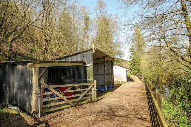  Image of 6 bedroom Detached house to rent in Bridge Terrace Bampton Tiverton EX16 at Oakford Bridge Bampton Tiverton, EX16 9JA