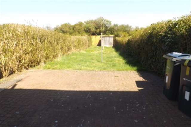  Image of 3 bedroom Detached house to rent in Oakhurst Road Birmingham B27 at Birmingham, B27 7PH