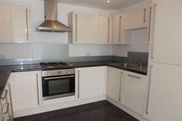  Image of 1 bedroom Flat to rent in The Crescent Plymouth PL1 at Plymouth, PL1 3FG