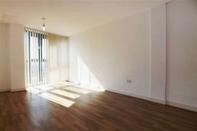  Image of 1 bedroom Flat to rent in The Crescent Plymouth PL1 at Plymouth, PL1 3FG