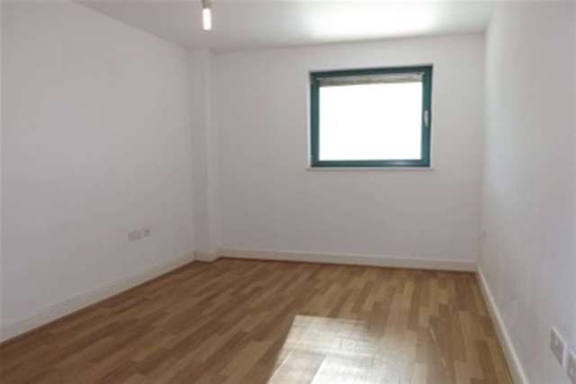 1 Bedroom Flat To Rent In The Crescent Plymouth Pl1