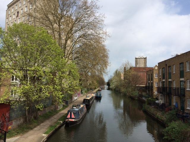  Image of 3 bedroom Flat to rent in Lake View Estate Old Ford Road London E3 at Bow  London, E3 5TB