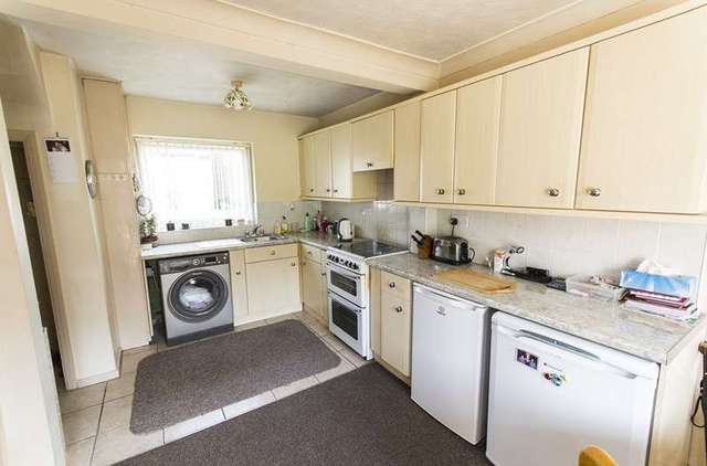  Image of 3 bedroom Terraced house for sale in Oldacre Road Oldbury B68 at Oldacre Road  Oldbury, B68 0RJ