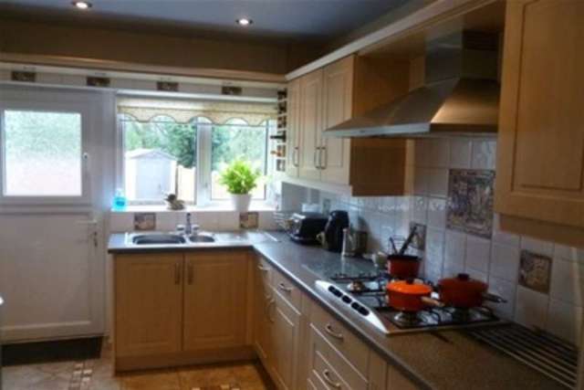  Image of 3 bedroom Detached house to rent in Olivers Mount Sheffield S9 at Sheffield, S9 4PB