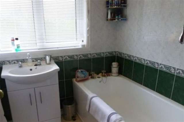  Image of 3 bedroom Detached house to rent in Olivers Mount Sheffield S9 at Sheffield, S9 4PB