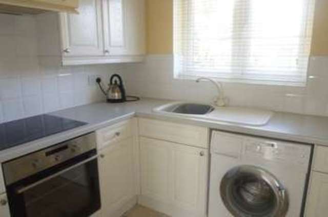  Image of 1 bedroom Flat to rent in Padiham Close Leigh WN7 at Padiham Close  Leigh, WN7 2RU