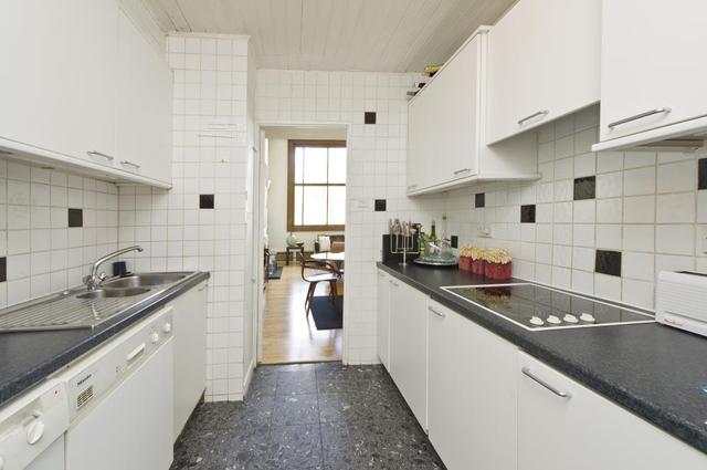  Image of 2 bedroom Flat to rent in Palace Gate London W8 at Palace Gate  London, W8 5NF