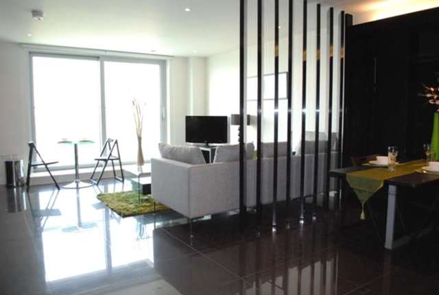  Image of Flat for sale in Pan Peninsula Square London E14 at Canary Wharf, E14 9HG