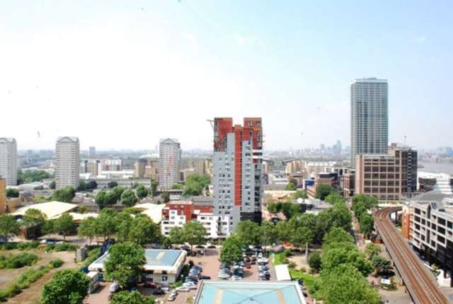  Image of Flat for sale in Pan Peninsula Square London E14 at Canary Wharf, E14 9HG