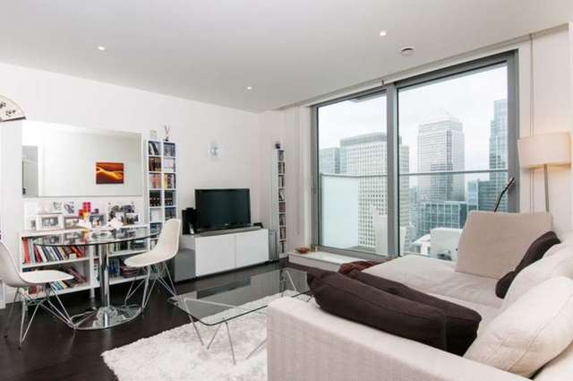  Image of 1 bedroom Flat to rent in Pan Peninsula Square London E14 at London, E14 9HR