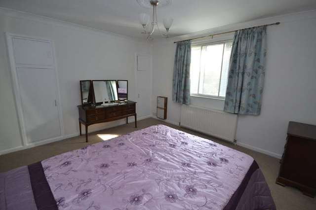  Image of 2 bedroom Detached house for sale in Park Avenue Wakefield WF2 at Wakefield West Yorkshire, WF2 8DS