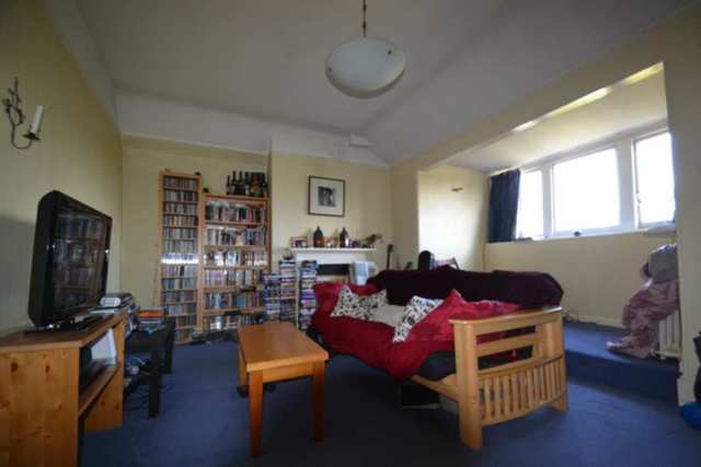  Image of 1 bedroom Flat to rent in Park Hill London W5 at Park Hill  London, W5 2JN
