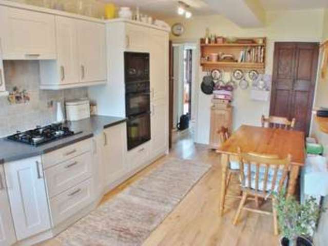  Image of 5 bedroom Detached house for sale in Park Road Radcliffe-on-Trent Nottingham NG12 at Park Road Radcliffe-On-Trent Nottingham, NG12 1AS