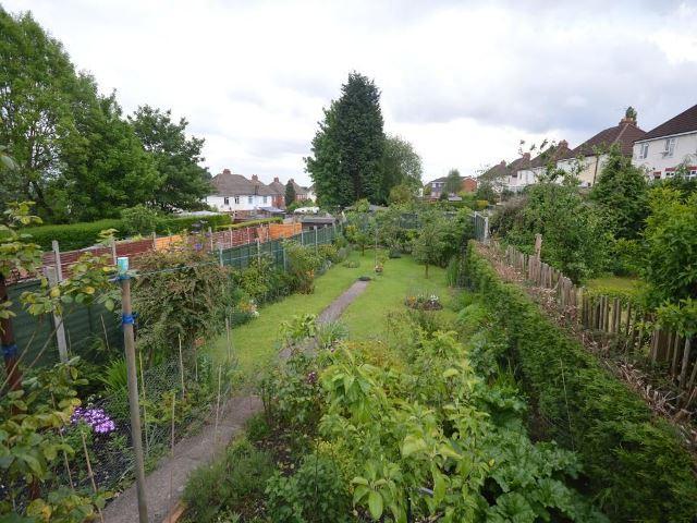  Image of 3 bedroom Semi-Detached house for sale in Park Road Tividale Oldbury B69 at Tividale  Oldbury, B69 1LP