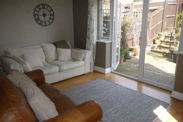  Image of 4 bedroom Detached house to rent in Ashford Road Weavering Maidstone ME14 at Weavering Street  Maidstone, ME14 4AA