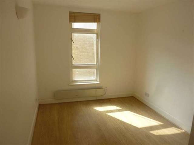  Image of 2 bedroom Flat to rent in Fairfield Road London E3 at Bow Quarter, E3 2UR