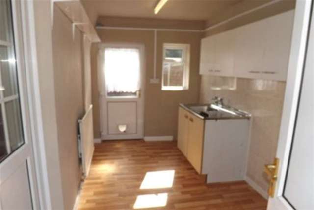  Image of 2 bedroom Semi-Detached house to rent in Patshull Avenue Wolverhampton WV10 at Wolverhampton, WV10 6RE