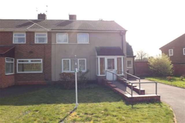  Image of 2 bedroom Semi-Detached house to rent in Patshull Avenue Wolverhampton WV10 at Wolverhampton, WV10 6RE