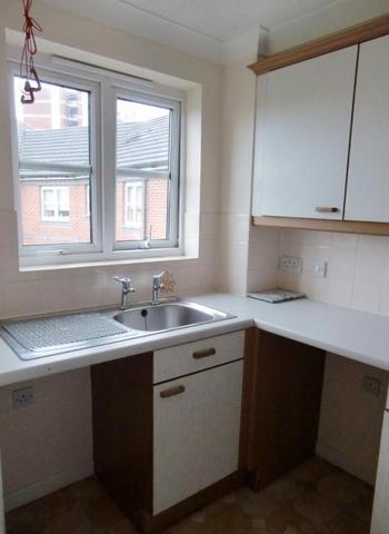  Image of 1 bedroom Apartment to rent in Marvels Lane London SE12 at Paxton Court Marvels Lane Lewisham, SE12 9QQ