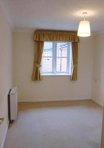  Image of 1 bedroom Apartment to rent in Marvels Lane London SE12 at Paxton Court Marvels Lane Lewisham, SE12 9QQ
