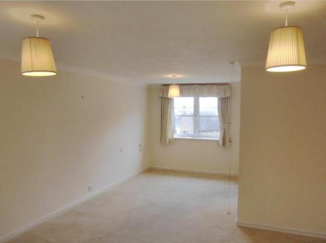  Image of 1 bedroom Apartment to rent in Marvels Lane London SE12 at Paxton Court Marvels Lane Lewisham, SE12 9QQ