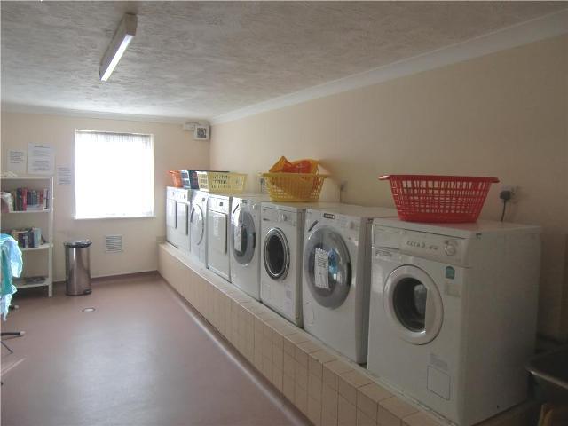  Image of 1 bedroom Apartment to rent in Marvels Lane London SE12 at Paxton Court Marvels Lane Lewisham, SE12 9QQ