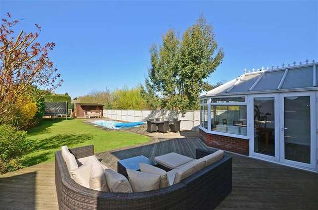  Image of 5 bedroom Detached house for sale in Pear Tree Lane Maidstone ME15 at Loose Maidstone Maidstone, ME15 9QX