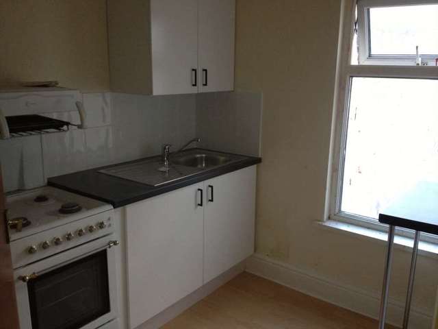  Image of 1 bedroom Studio flat to rent in Penarth Road Cardiff CF11 at Penarth Road Grangetown Cardiff, CF11 6JU