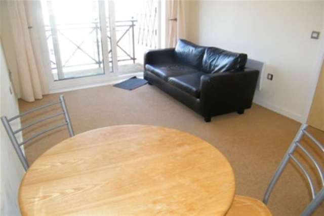 Image of 1 bedroom Flat to rent in Pentland Close Heath Cardiff CF14 at Cardiff, CF14 5BB