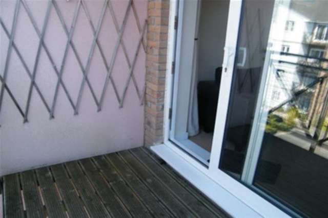  Image of 1 bedroom Flat to rent in Pentland Close Heath Cardiff CF14 at Cardiff, CF14 5BB